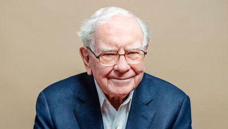 lelang makan malam Warren Buffett dengan penawar misterius